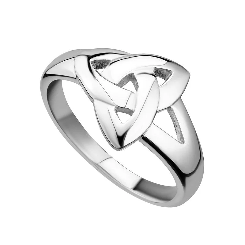 Wedding rings with customized settings-Trinity Knot Ring