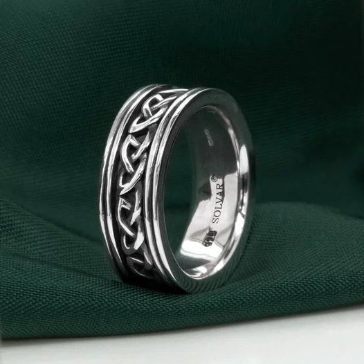 Affordable rings for women-Gents Celtic Silver Band