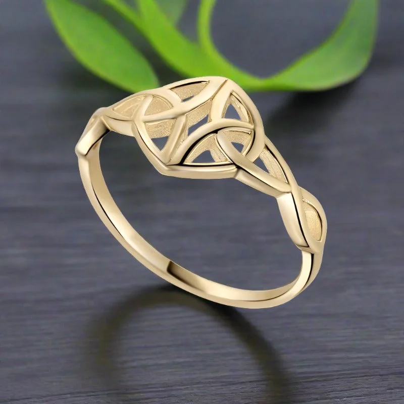 Unique wedding bands-9K Gold Celtic Trinity Knot Ring