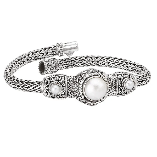 Fashion Bracelets For Elegant Look-Ladies Fashion Pearl Bracelet