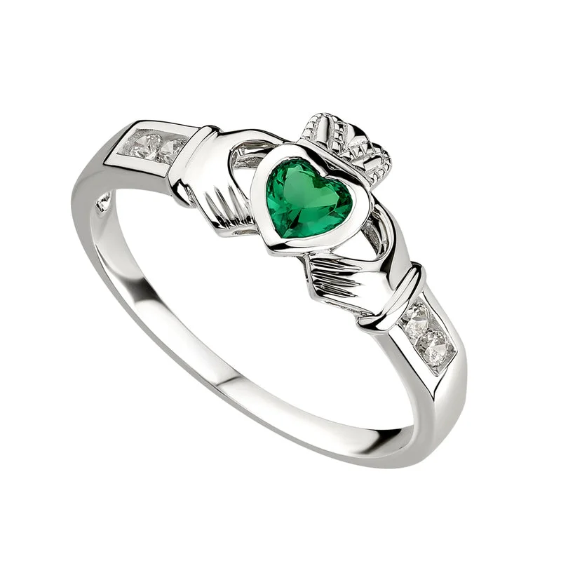 Simple engagement rings with diamonds-Silver Claddagh Emerald Ring