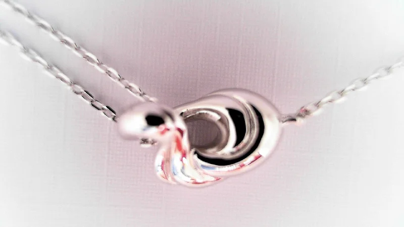 Long Silver Necklaces -SILVER TWISTED WAVE MINI PENDA