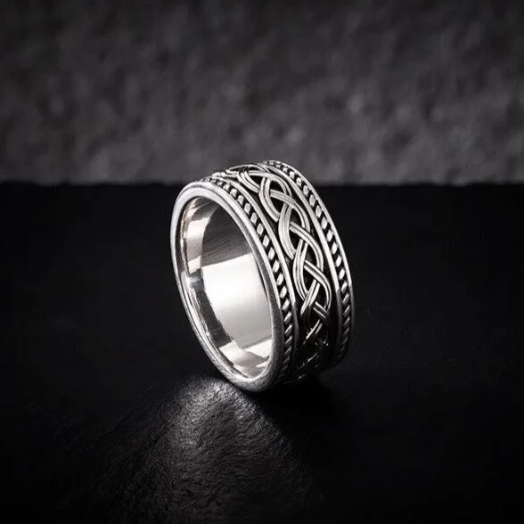 Men's custom gold rings-Gents Silver Celtic Knot Ring